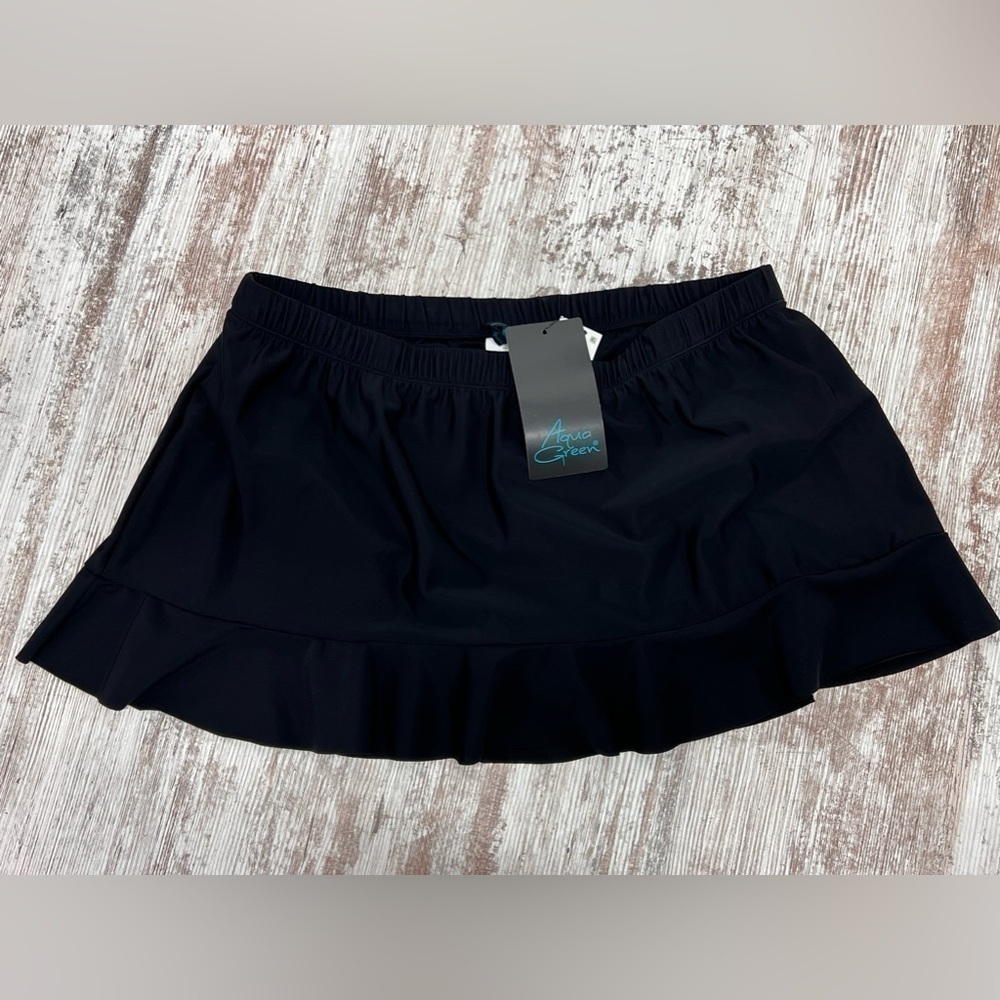 WOMEN’S Ruffle Swim Short - Picture 7 of 10